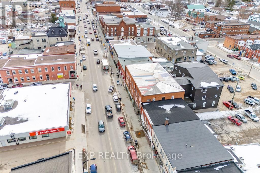 204 RAGLAN STREET SOUTH Image 23