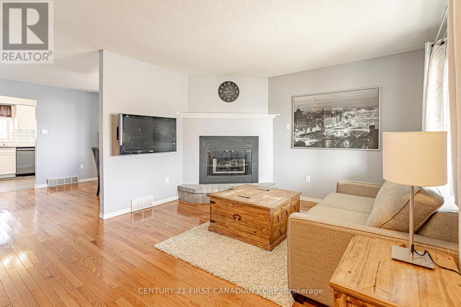 91 BONAVENTURE DRIVE WEST Image 4