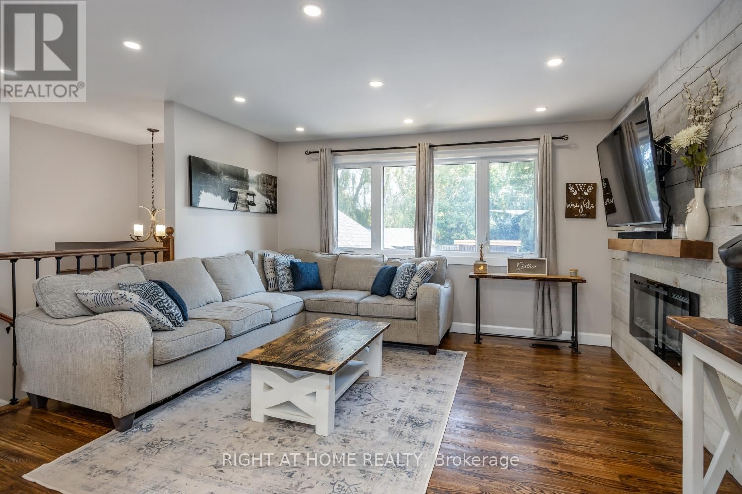 420 PARKHILL ROAD EAST Image 14