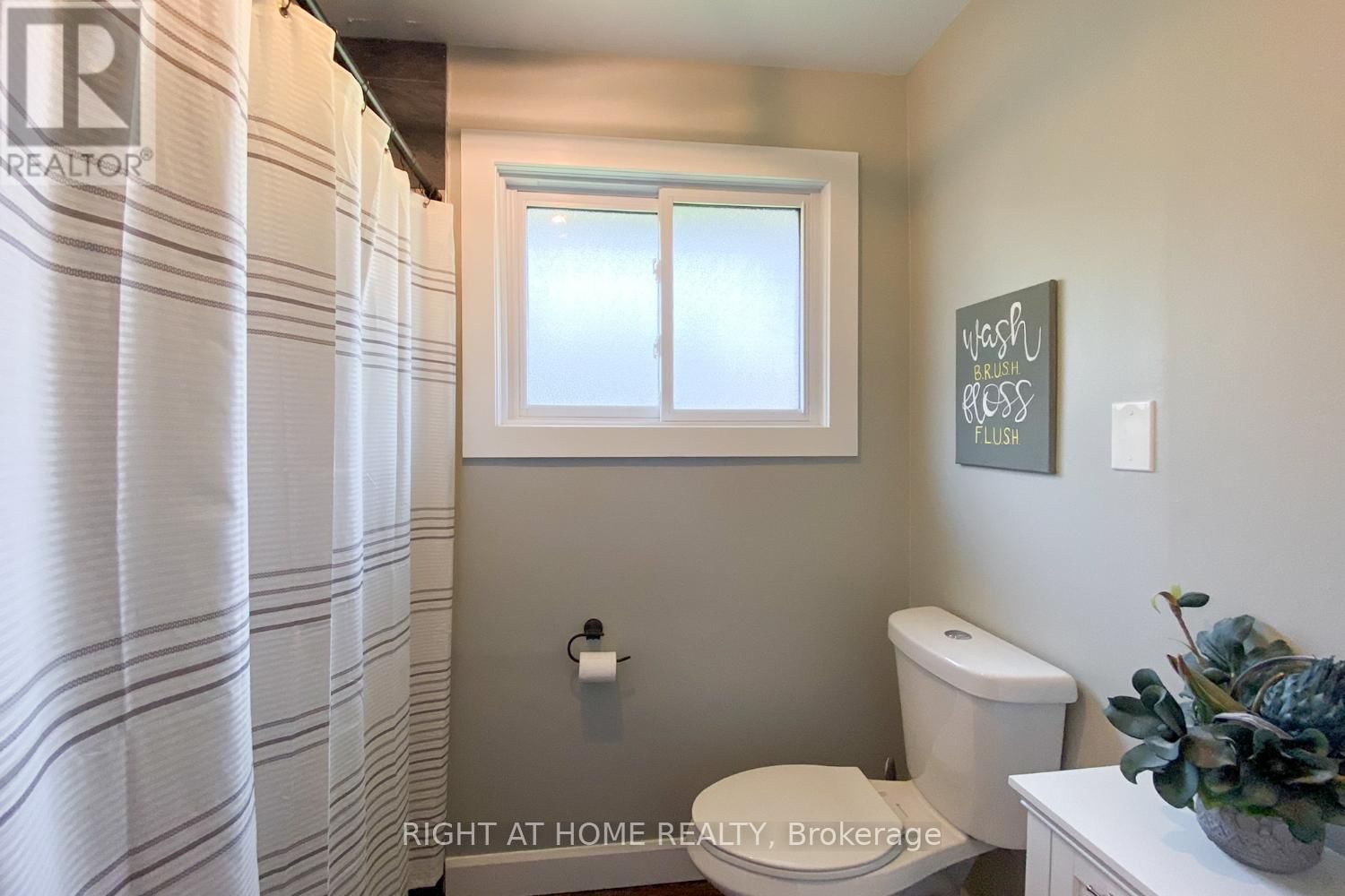 420 PARKHILL ROAD EAST Image 19