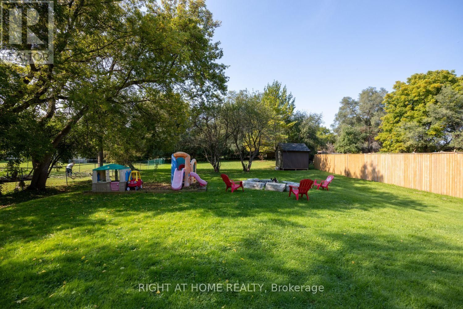 420 PARKHILL ROAD EAST Image 31
