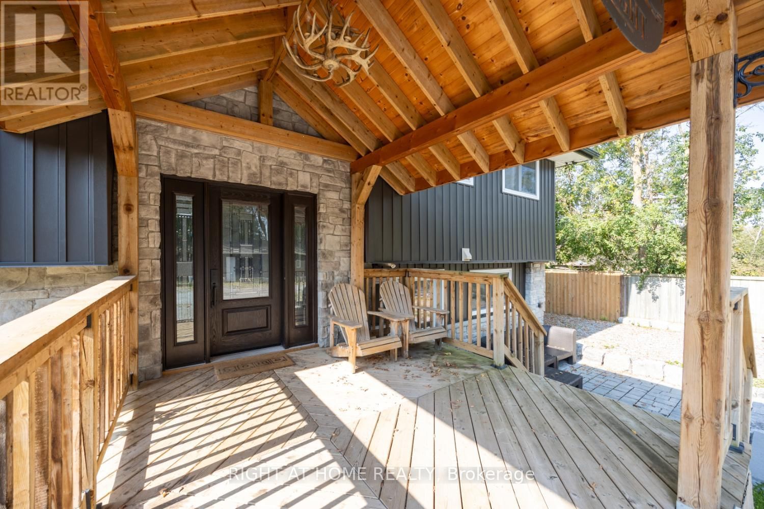 420 PARKHILL ROAD EAST Image 4