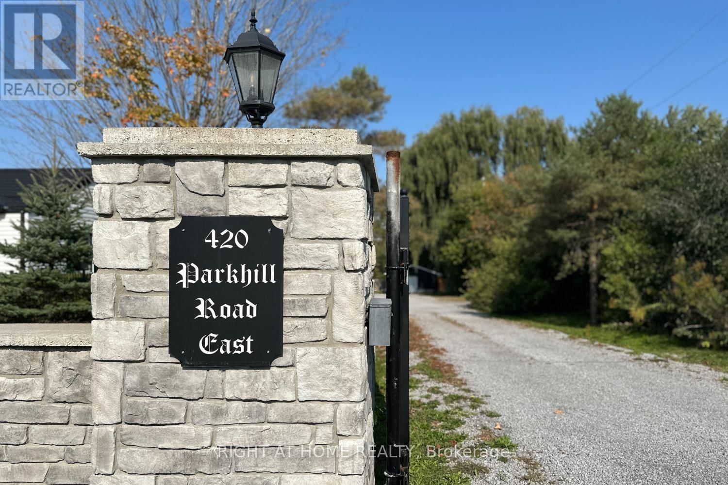 420 PARKHILL ROAD EAST Image 5