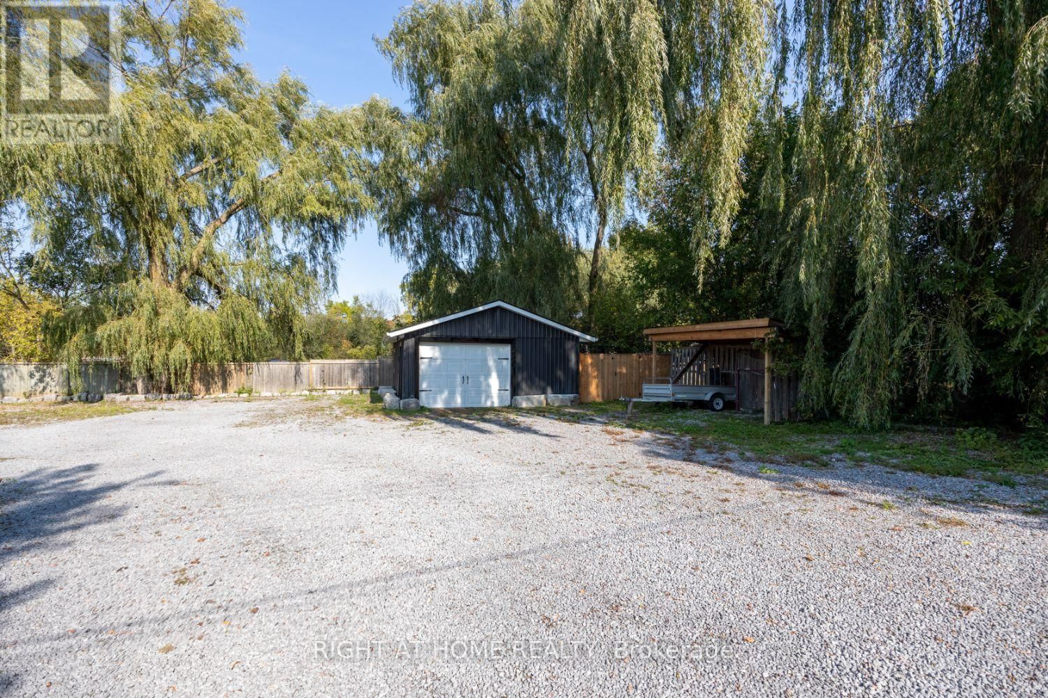 420 PARKHILL ROAD EAST Image 6