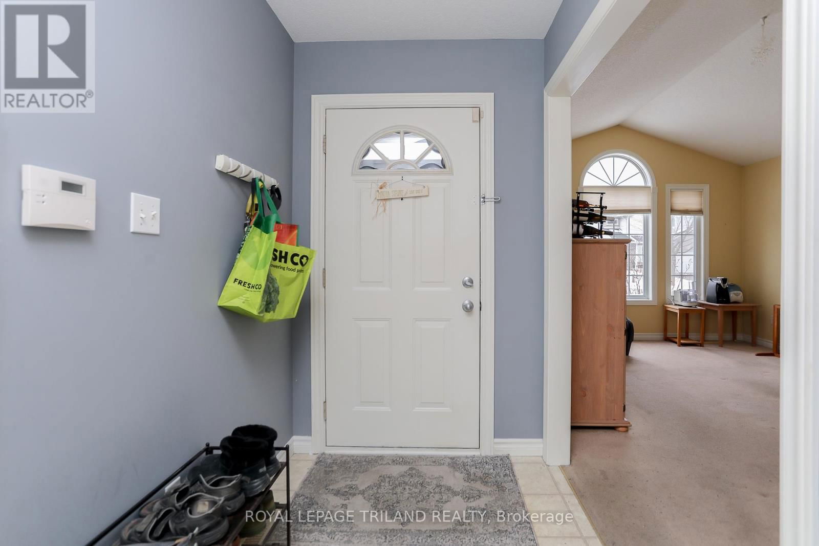 6657 BEATTIE STREET Image 5