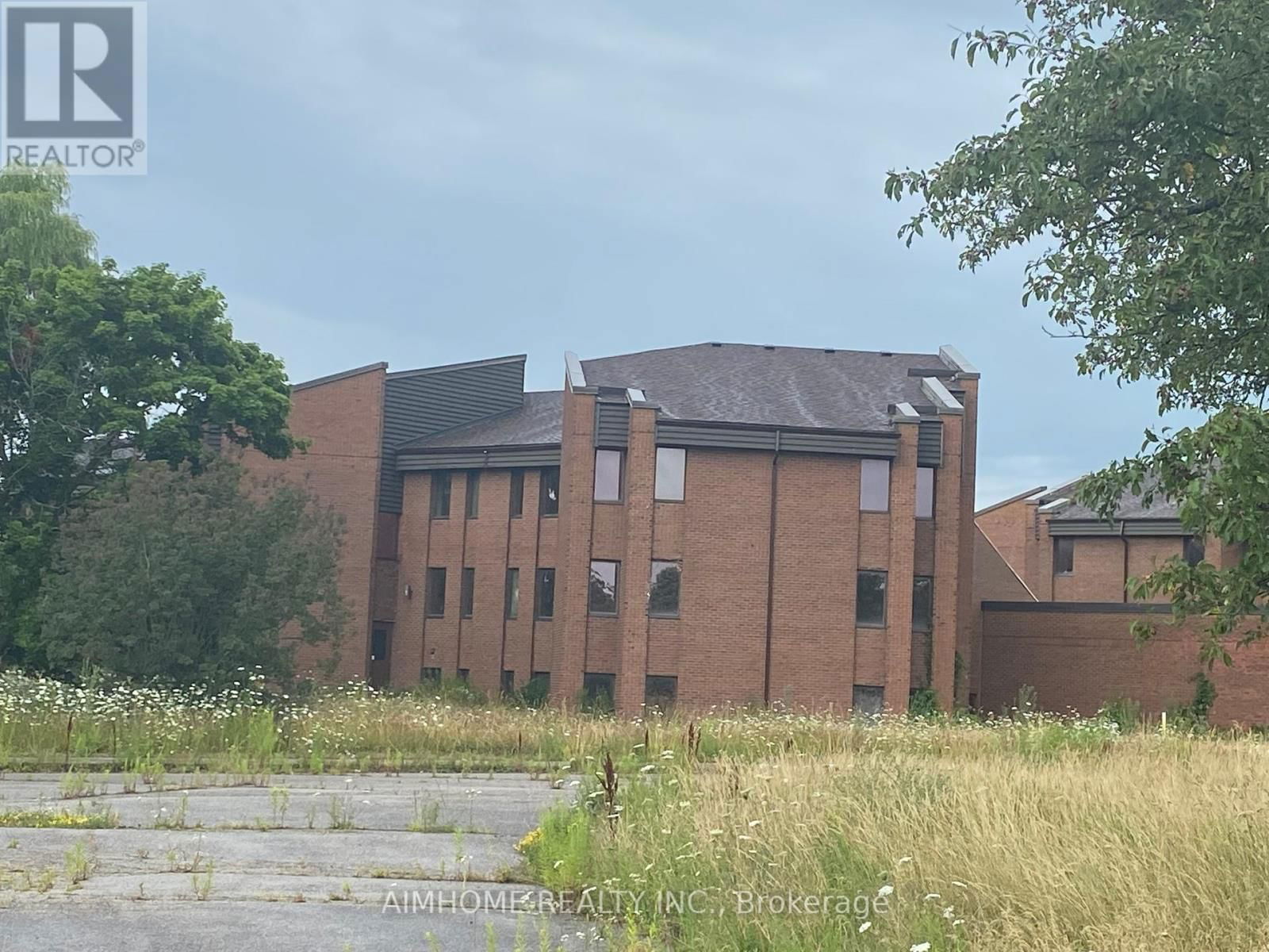 424 QUEBEC AVENUE Image 1