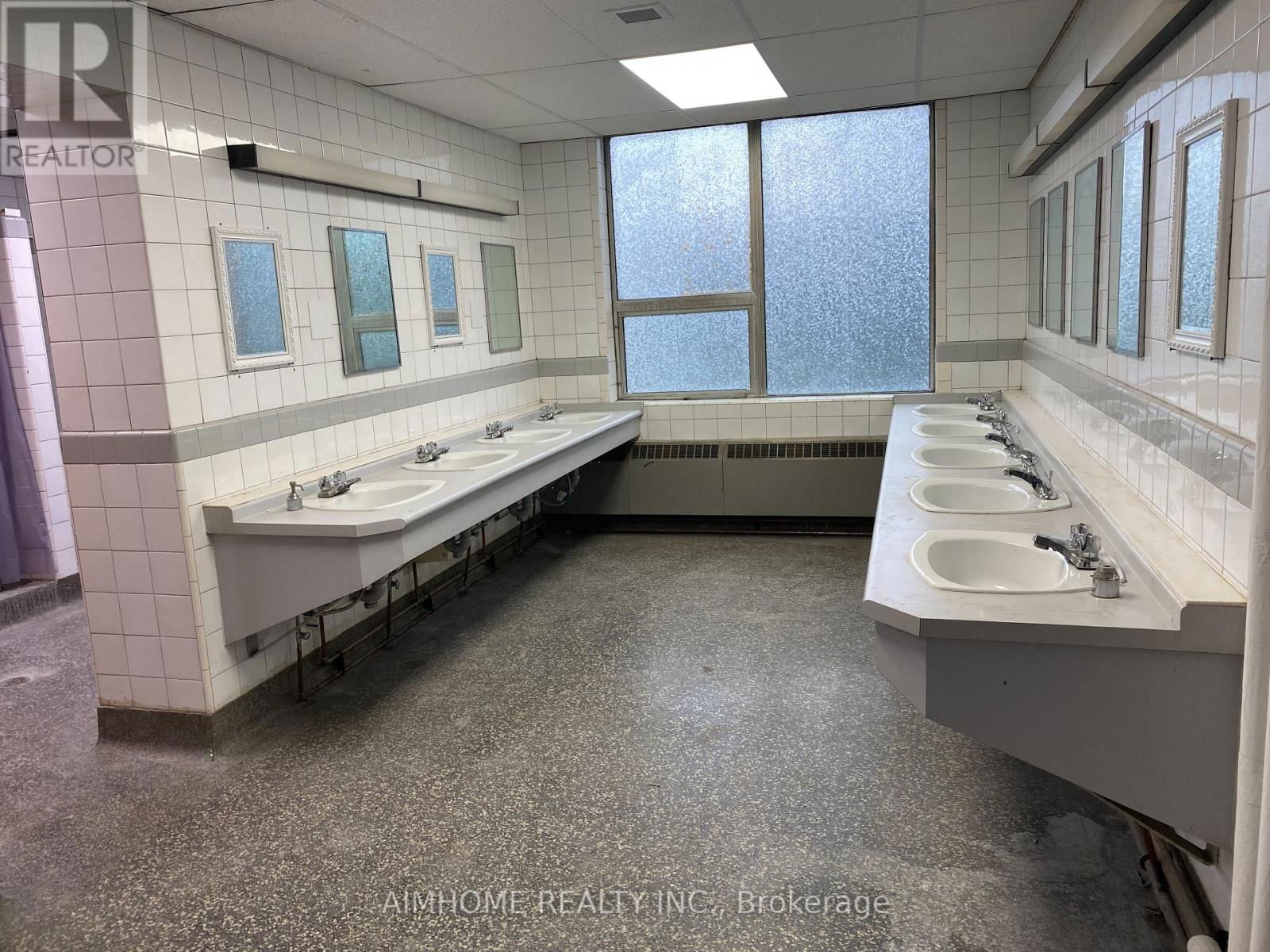 424 QUEBEC AVENUE Image 2