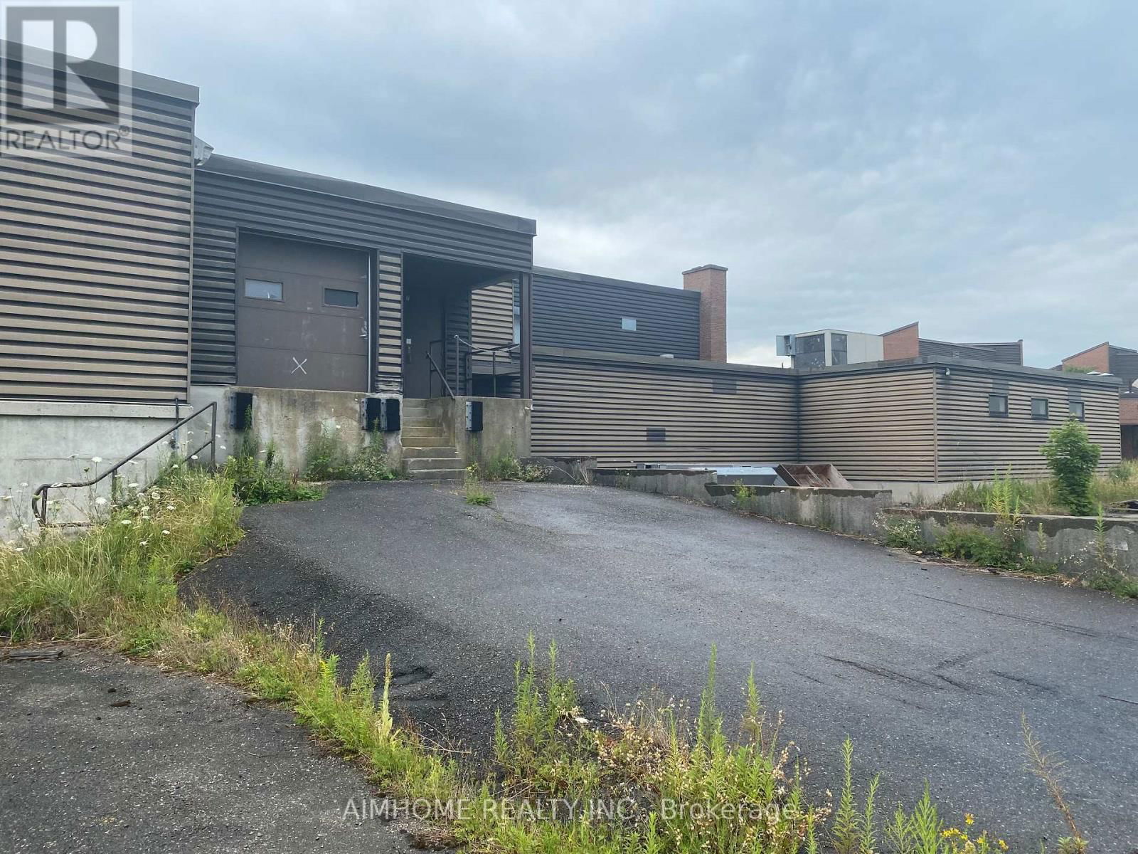 424 QUEBEC AVENUE Image 3