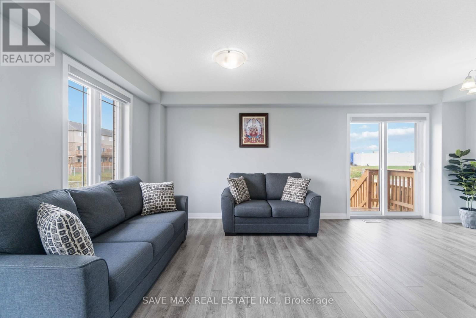 126 LAGUNA VILLAGE CRESCENT Image 11