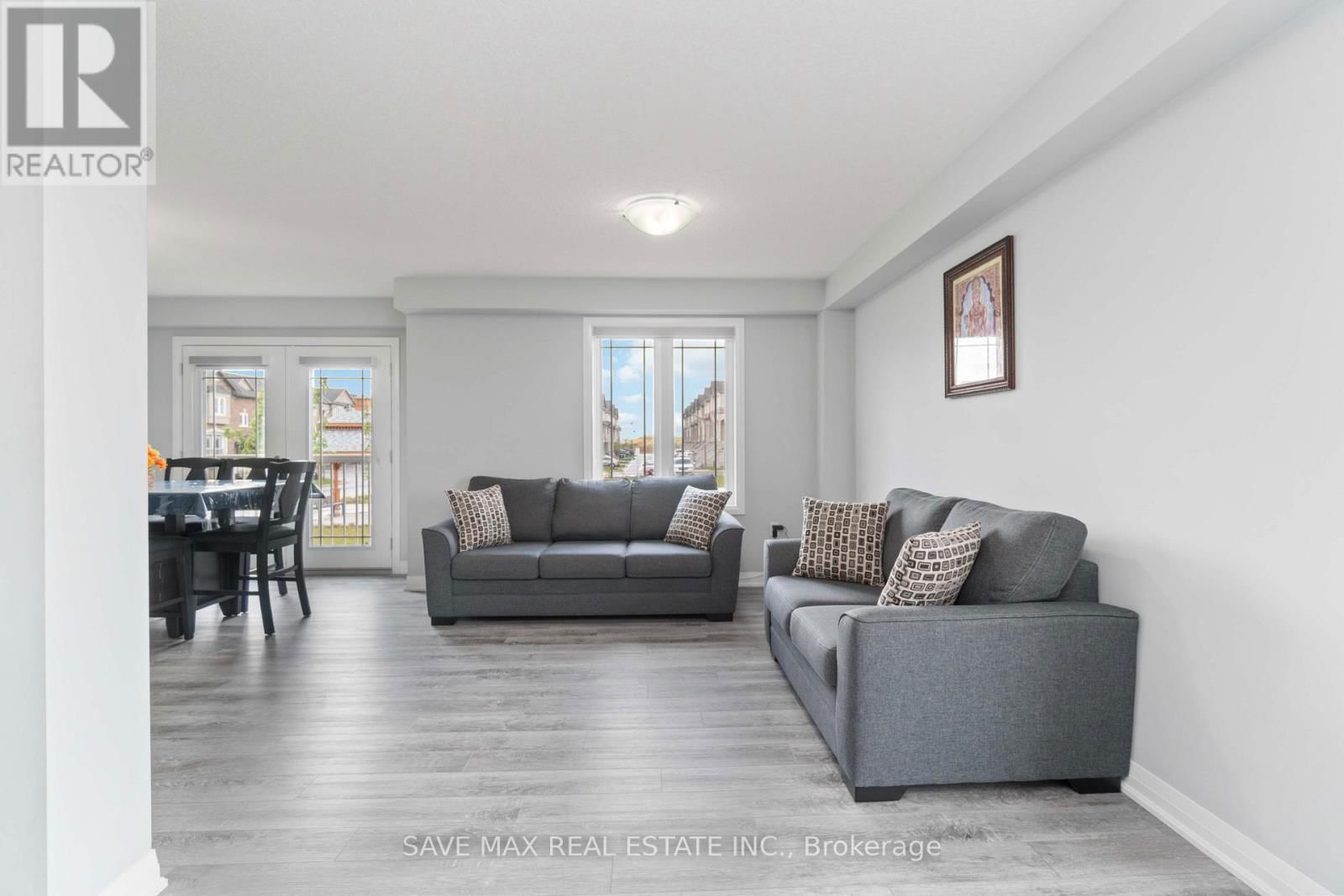 126 LAGUNA VILLAGE CRESCENT Image 14