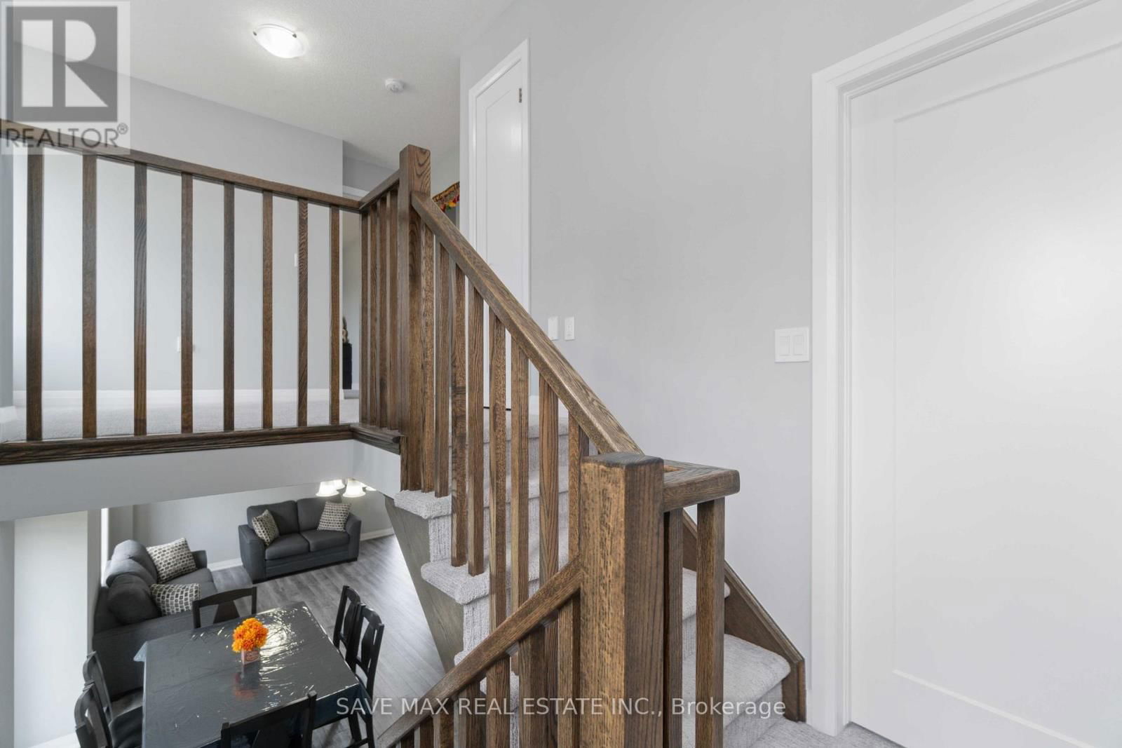126 LAGUNA VILLAGE CRESCENT Image 21