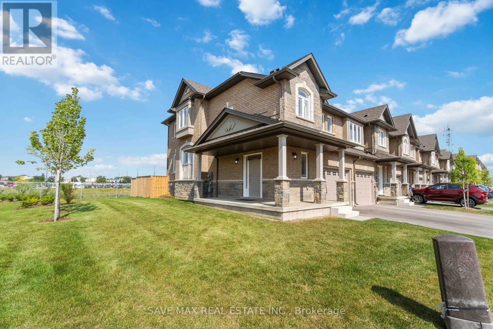 126 LAGUNA VILLAGE CRESCENT Image 4