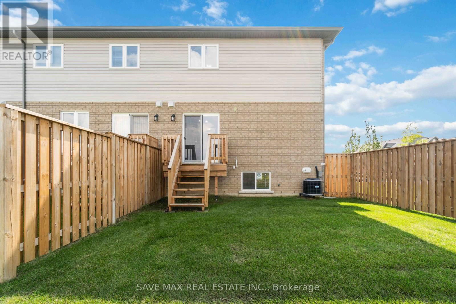 126 LAGUNA VILLAGE CRESCENT Image 41
