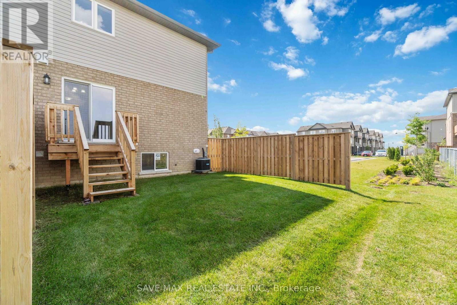 126 LAGUNA VILLAGE CRESCENT Image 42