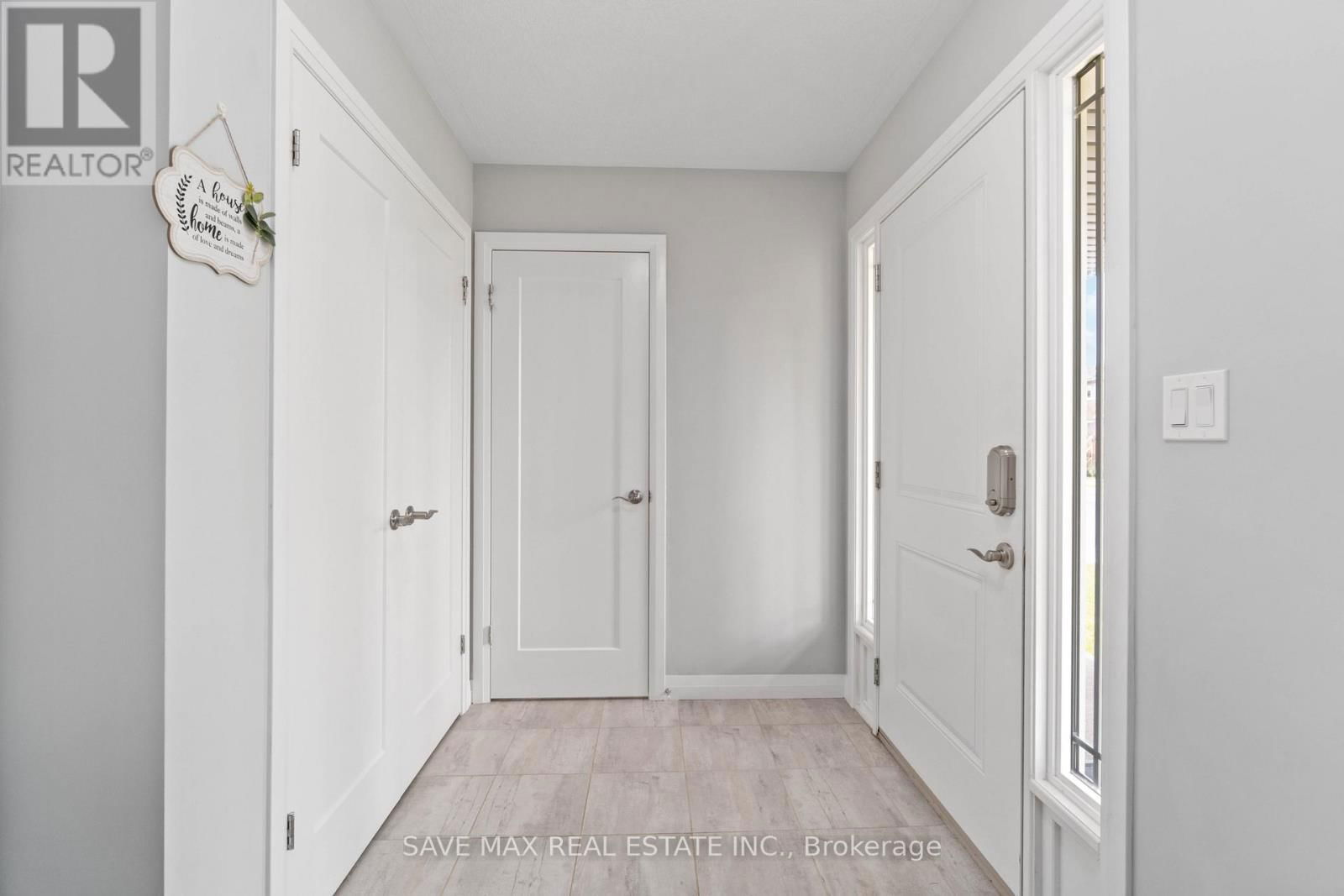 126 LAGUNA VILLAGE CRESCENT Image 6