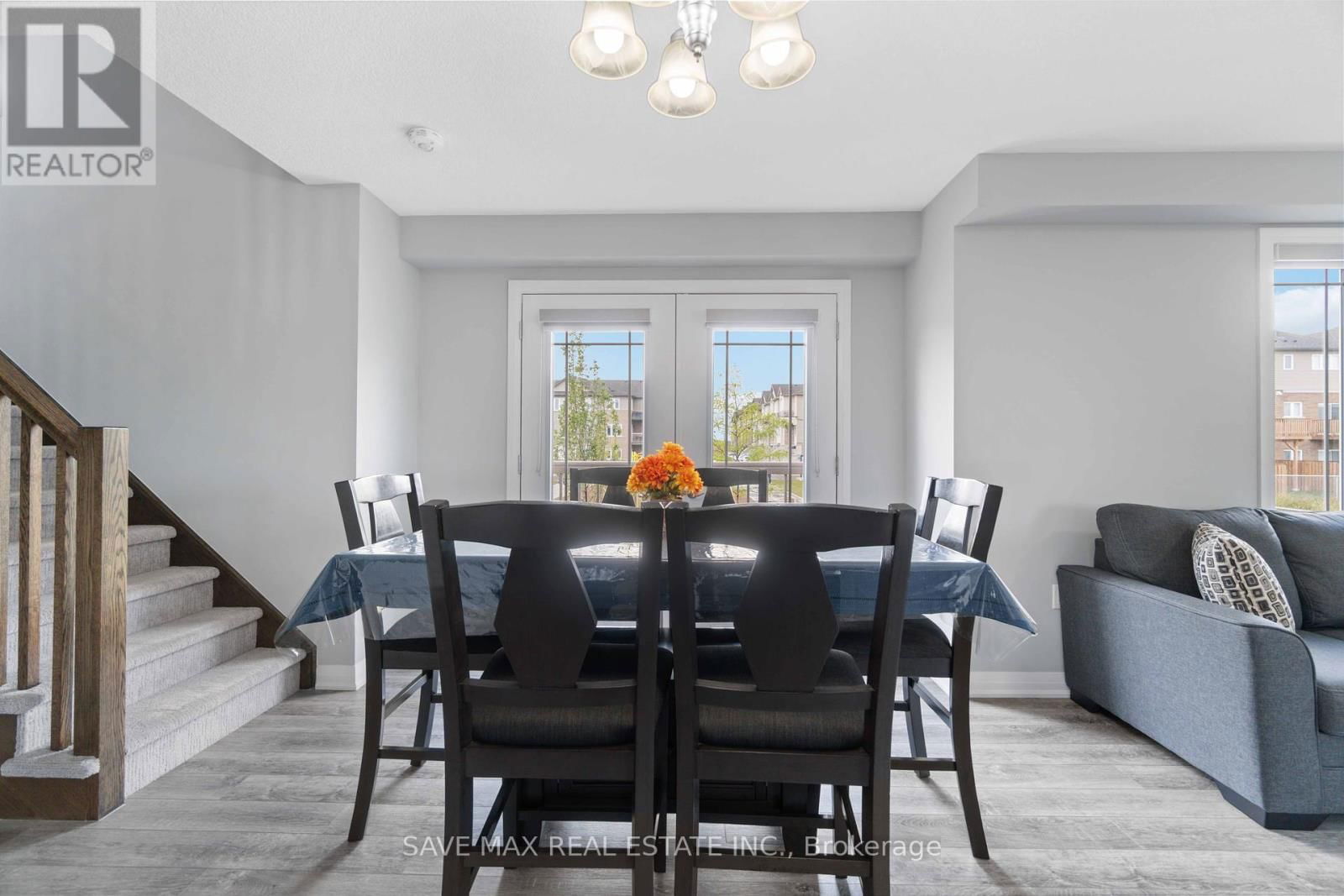 126 LAGUNA VILLAGE CRESCENT Image 8