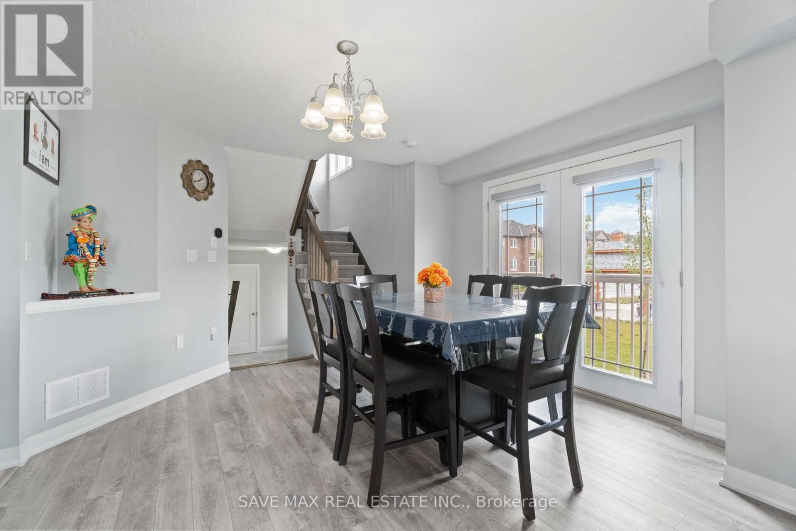 126 LAGUNA VILLAGE CRESCENT Image 9