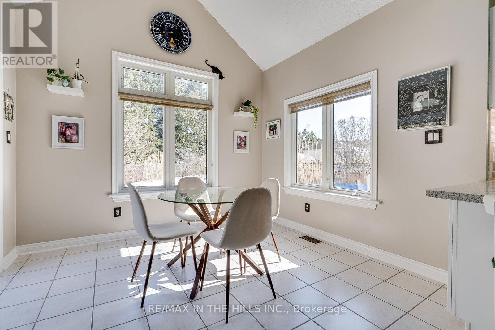 609 SIMON STREET Image 10