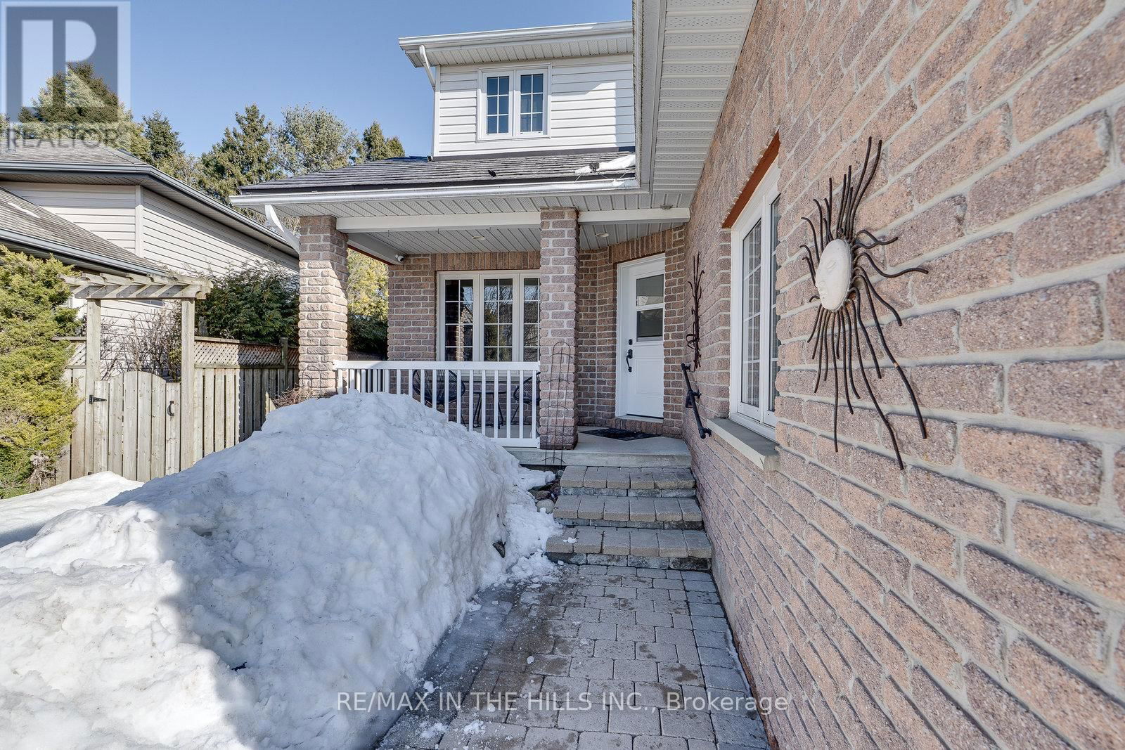 609 SIMON STREET Image 2