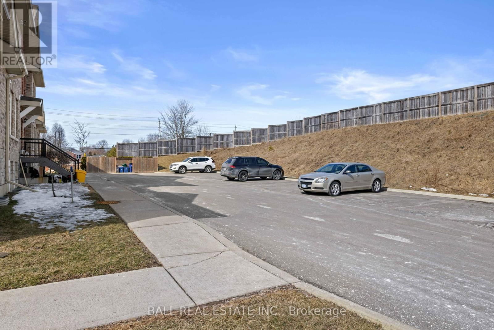 #103 - 430 LONSBERRY DRIVE Image 23