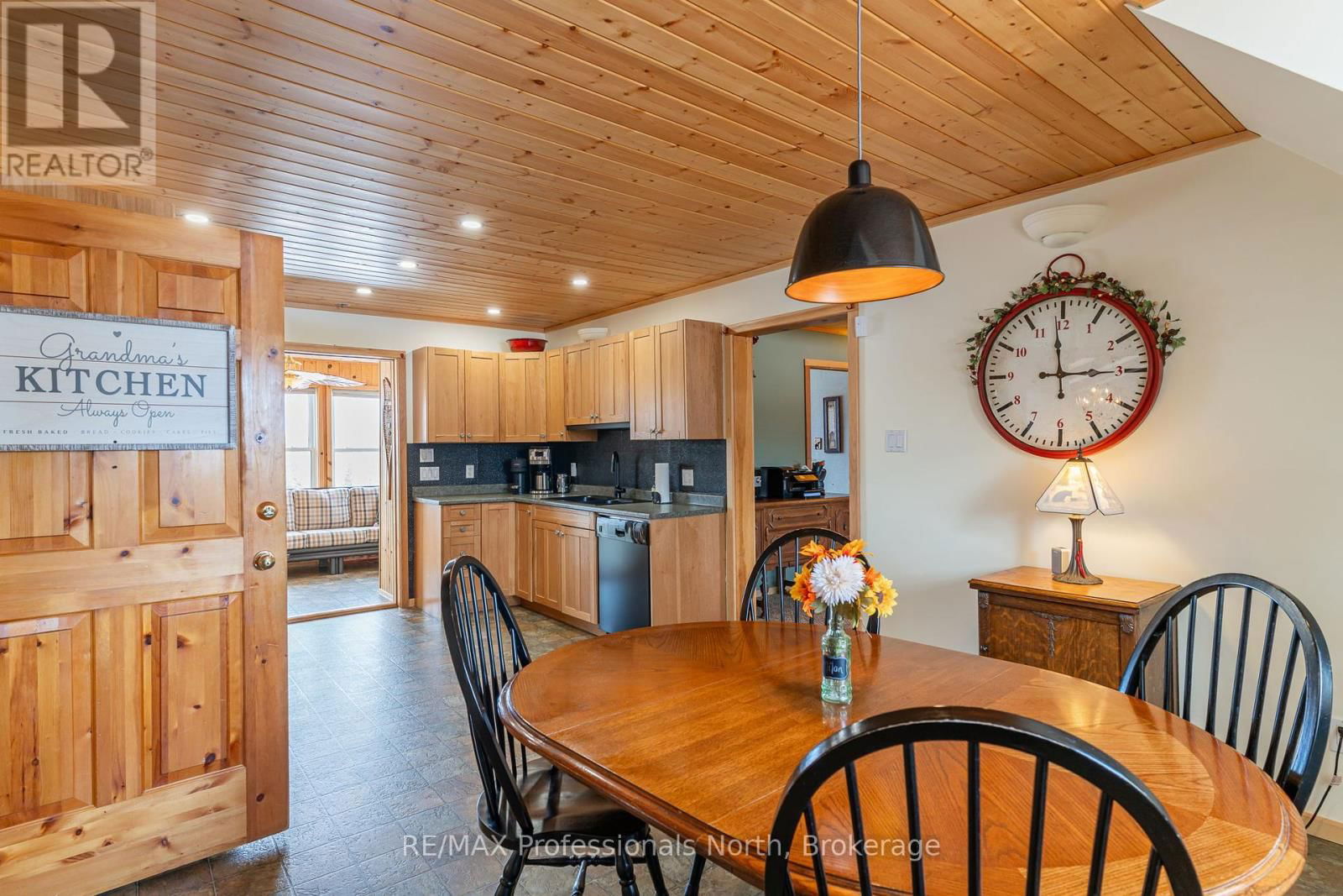 1141 KENNISIS LAKE ROAD Image 24