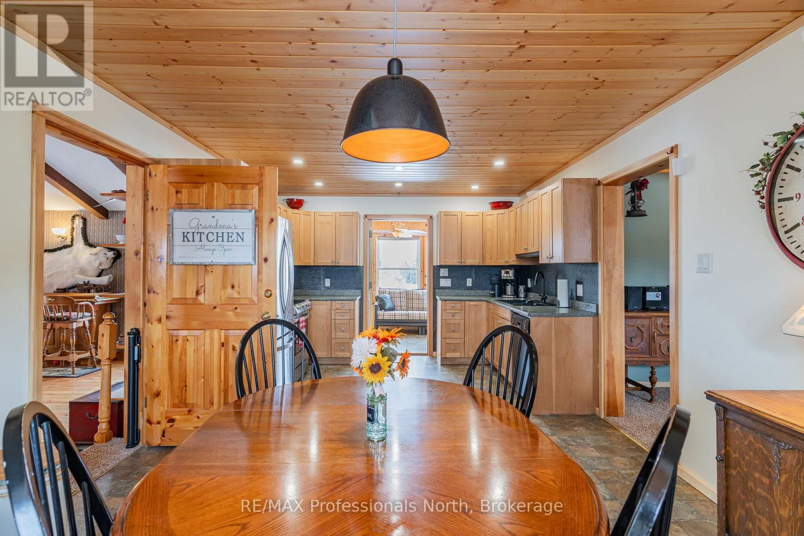 1141 KENNISIS LAKE ROAD Image 25