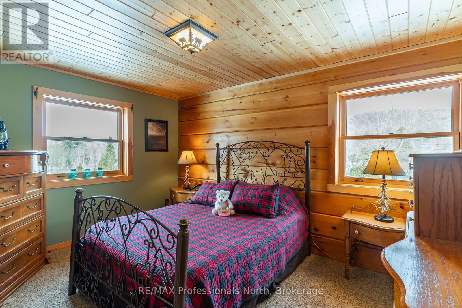 1141 KENNISIS LAKE ROAD Image 32