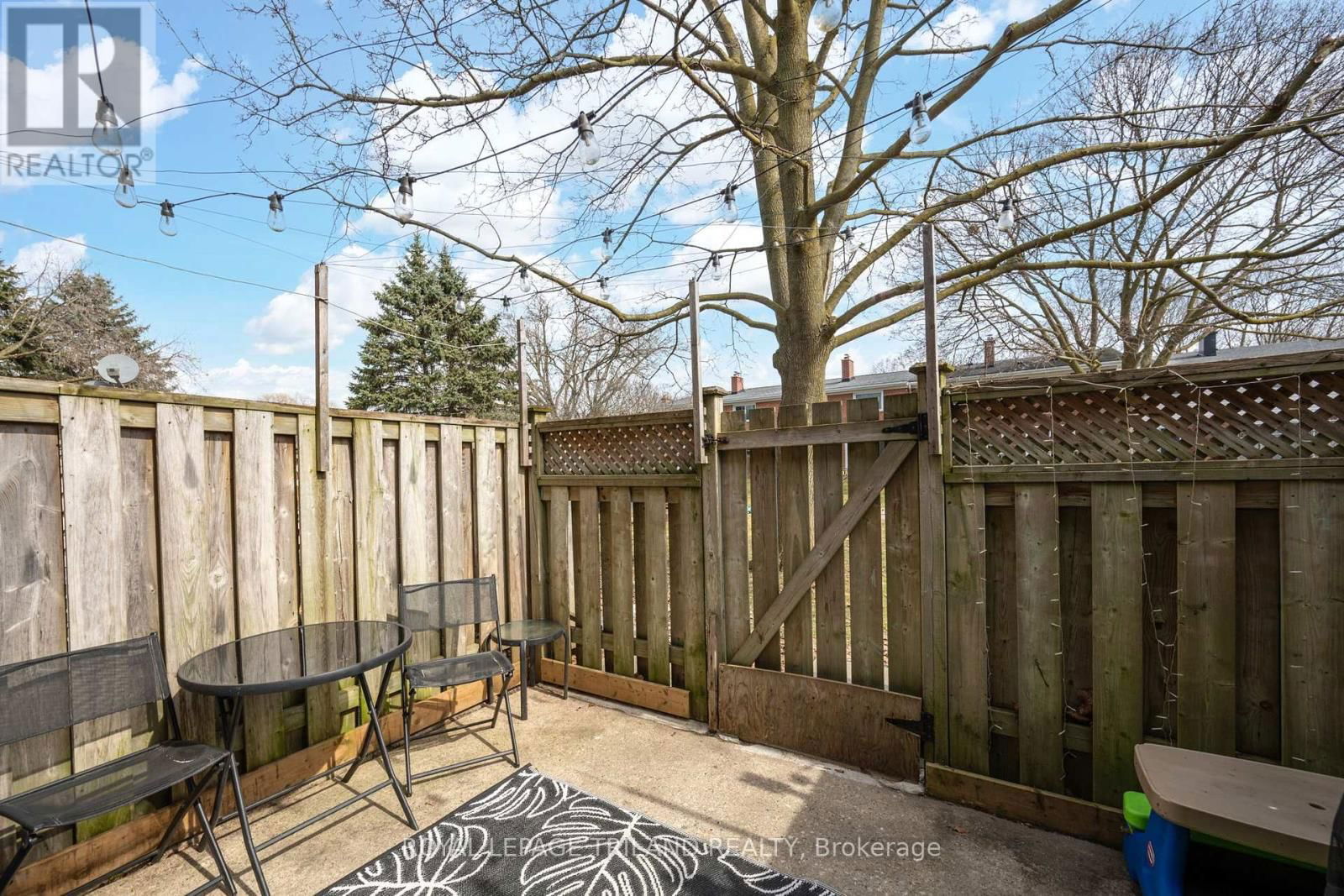 61 ARBOUR GLEN CRESCENT Image 25