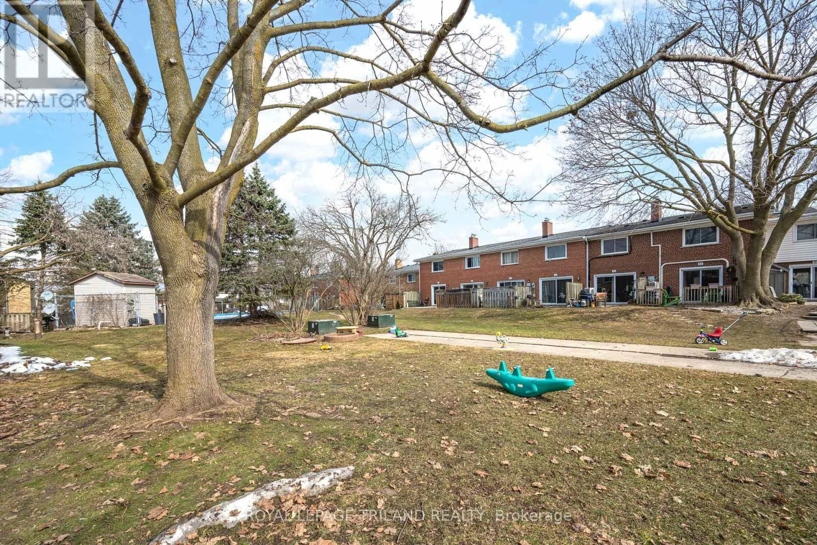 61 ARBOUR GLEN CRESCENT Image 26