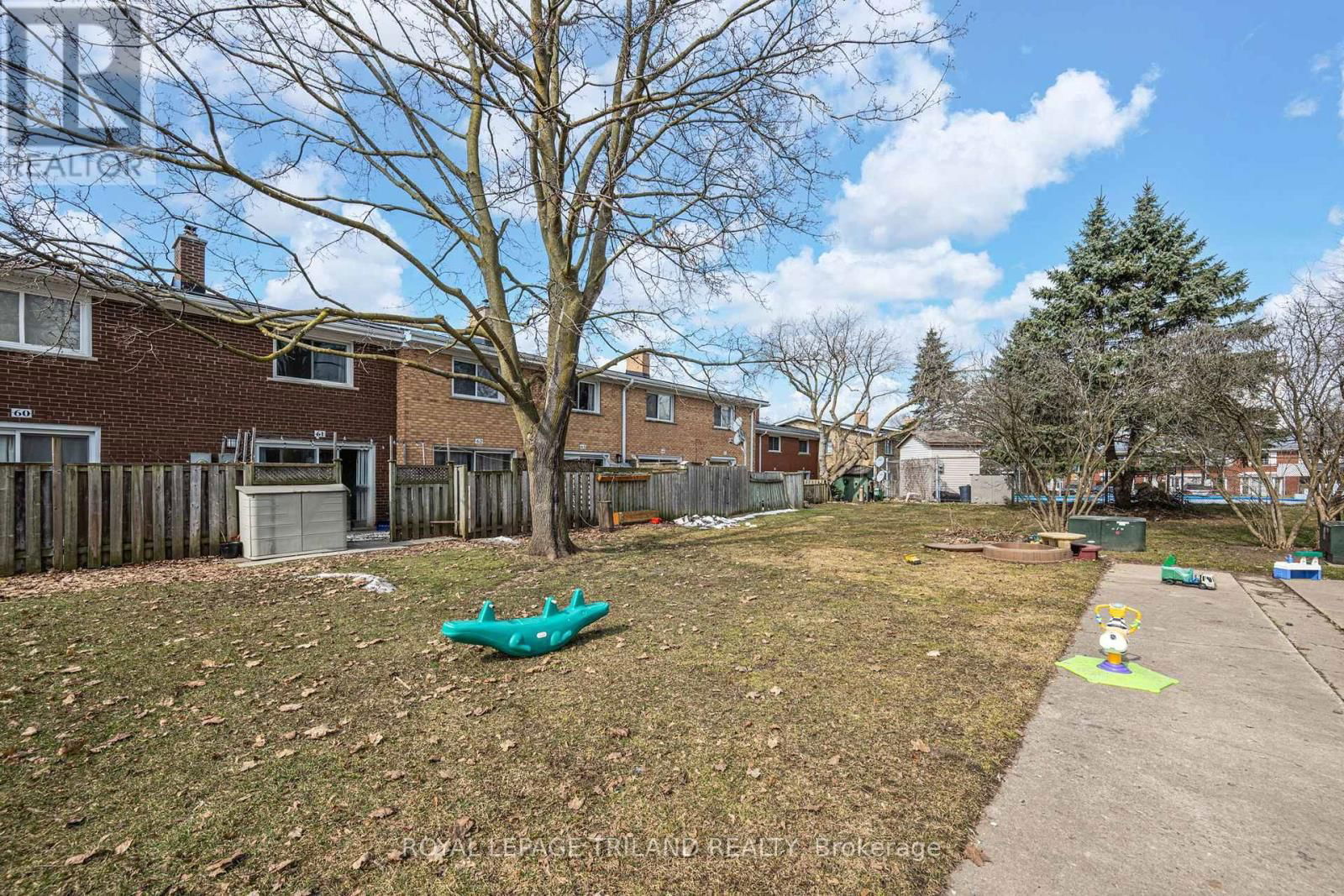 61 ARBOUR GLEN CRESCENT Image 27