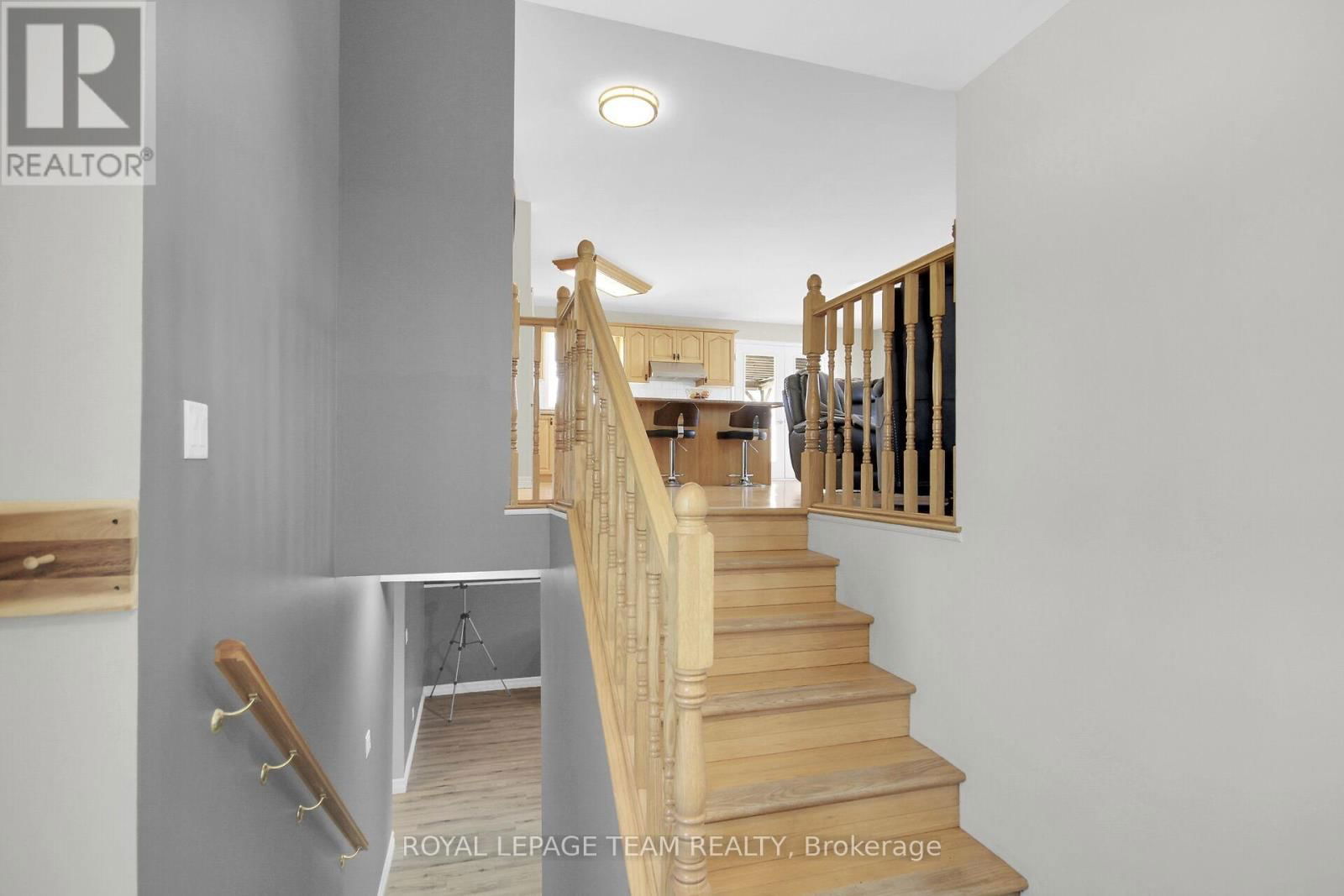 955 MACPHERSON ROAD Image 19