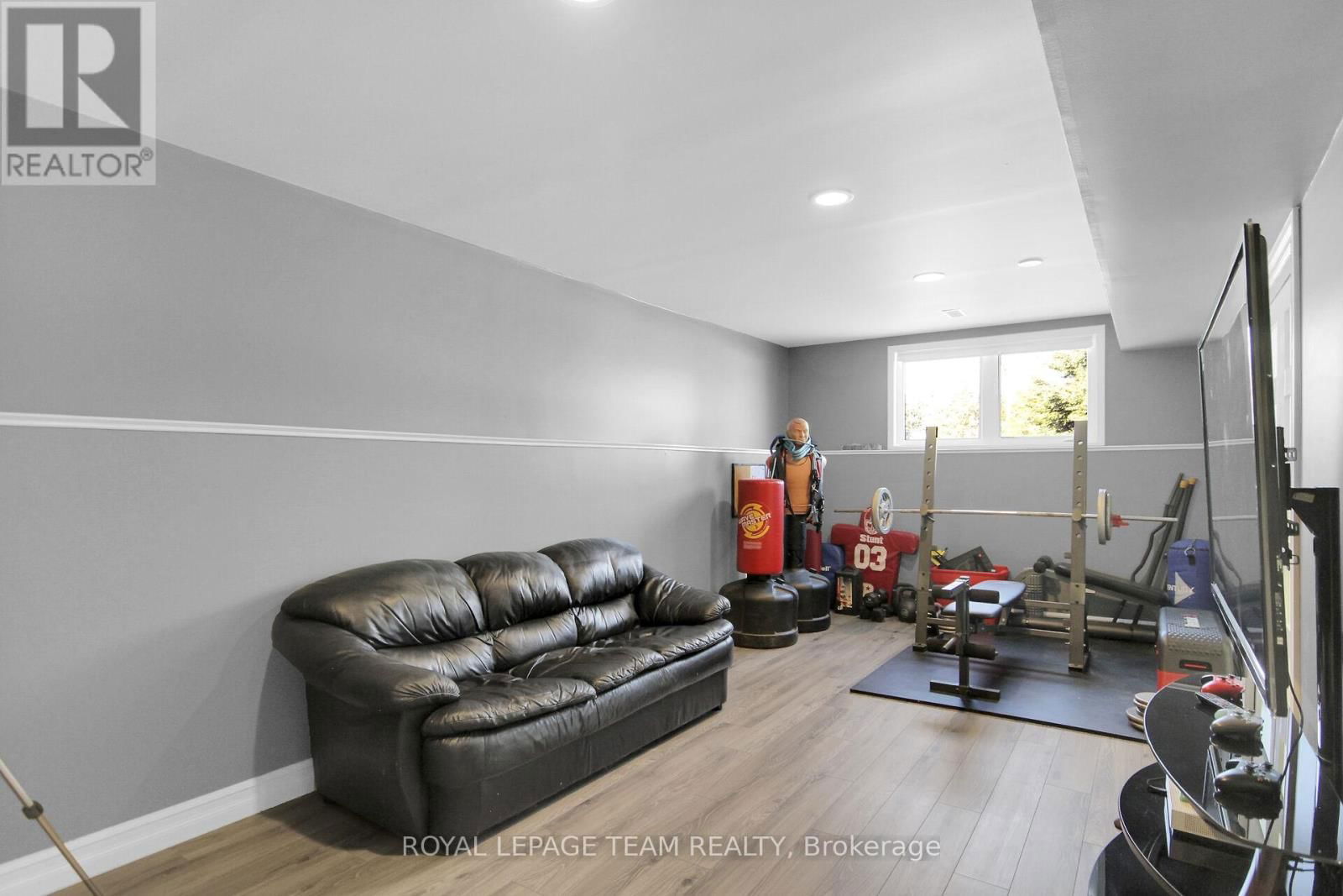955 MACPHERSON ROAD Image 21