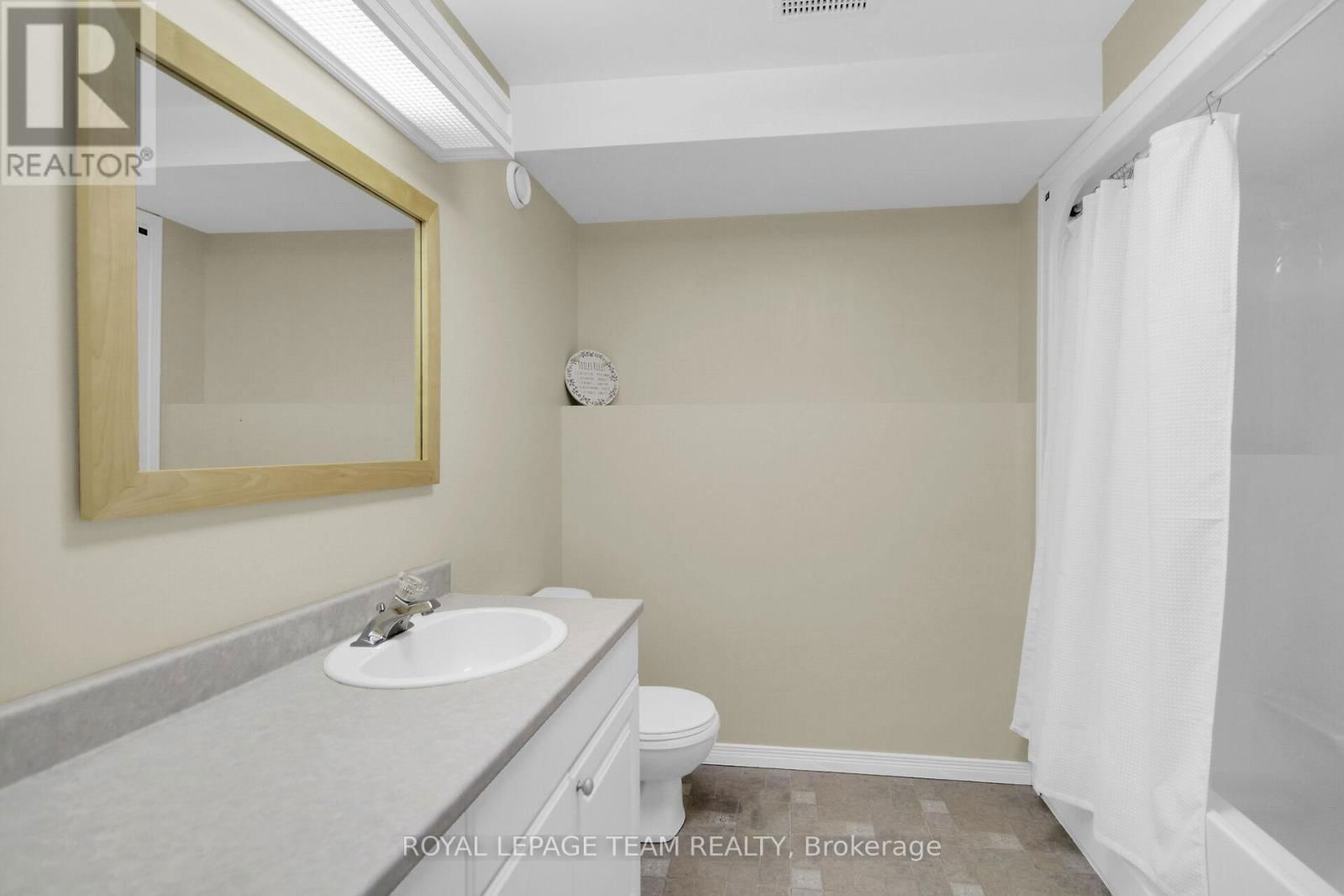955 MACPHERSON ROAD Image 23
