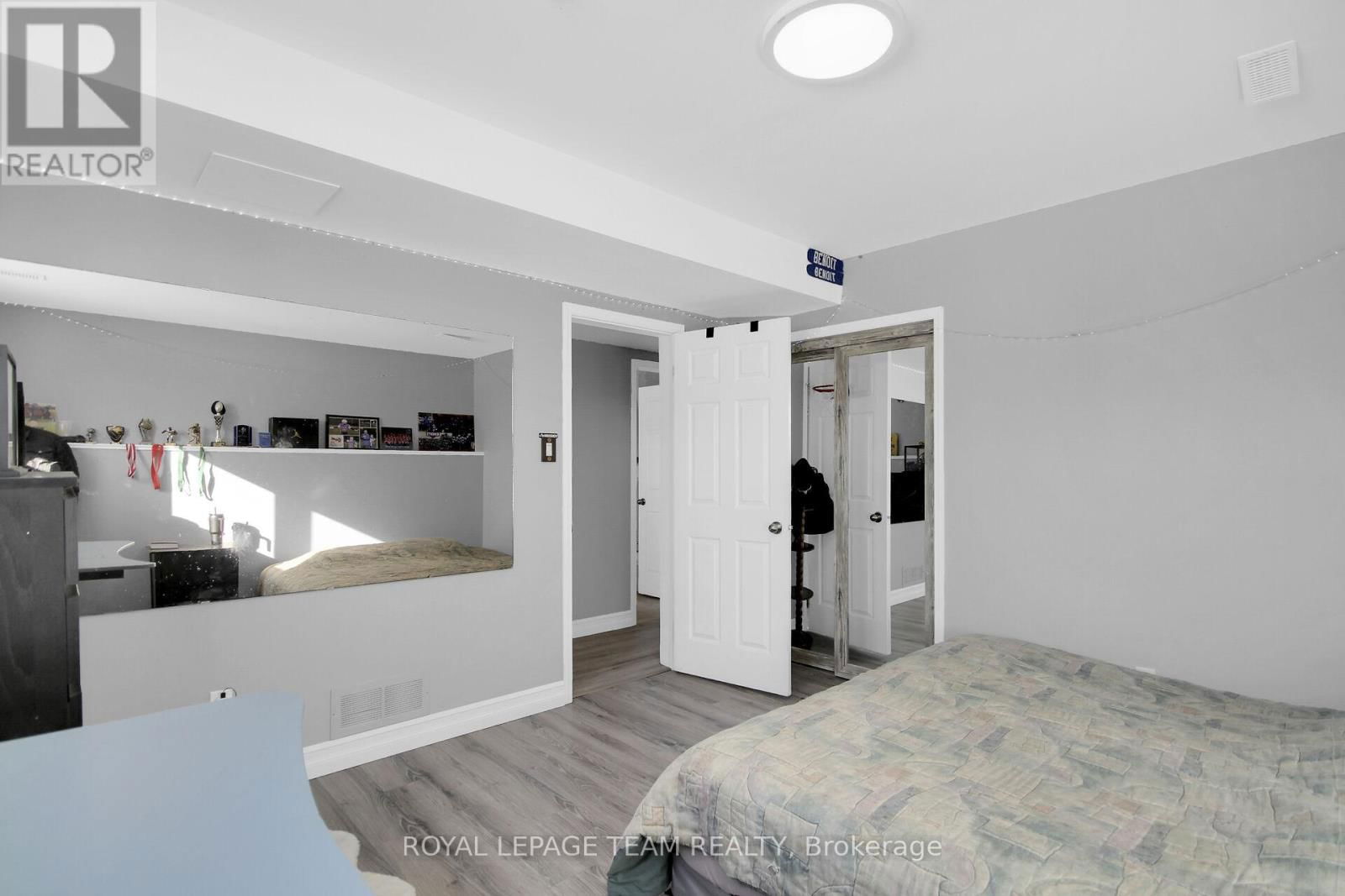 955 MACPHERSON ROAD Image 25