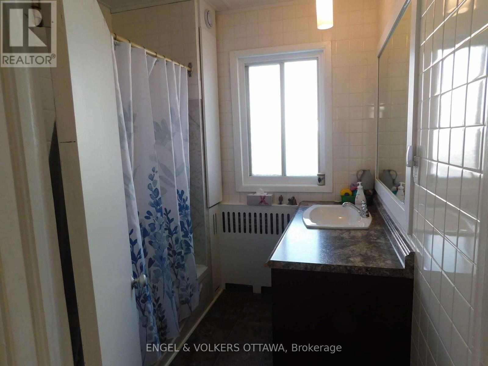 219 COBOURG STREET Image 6