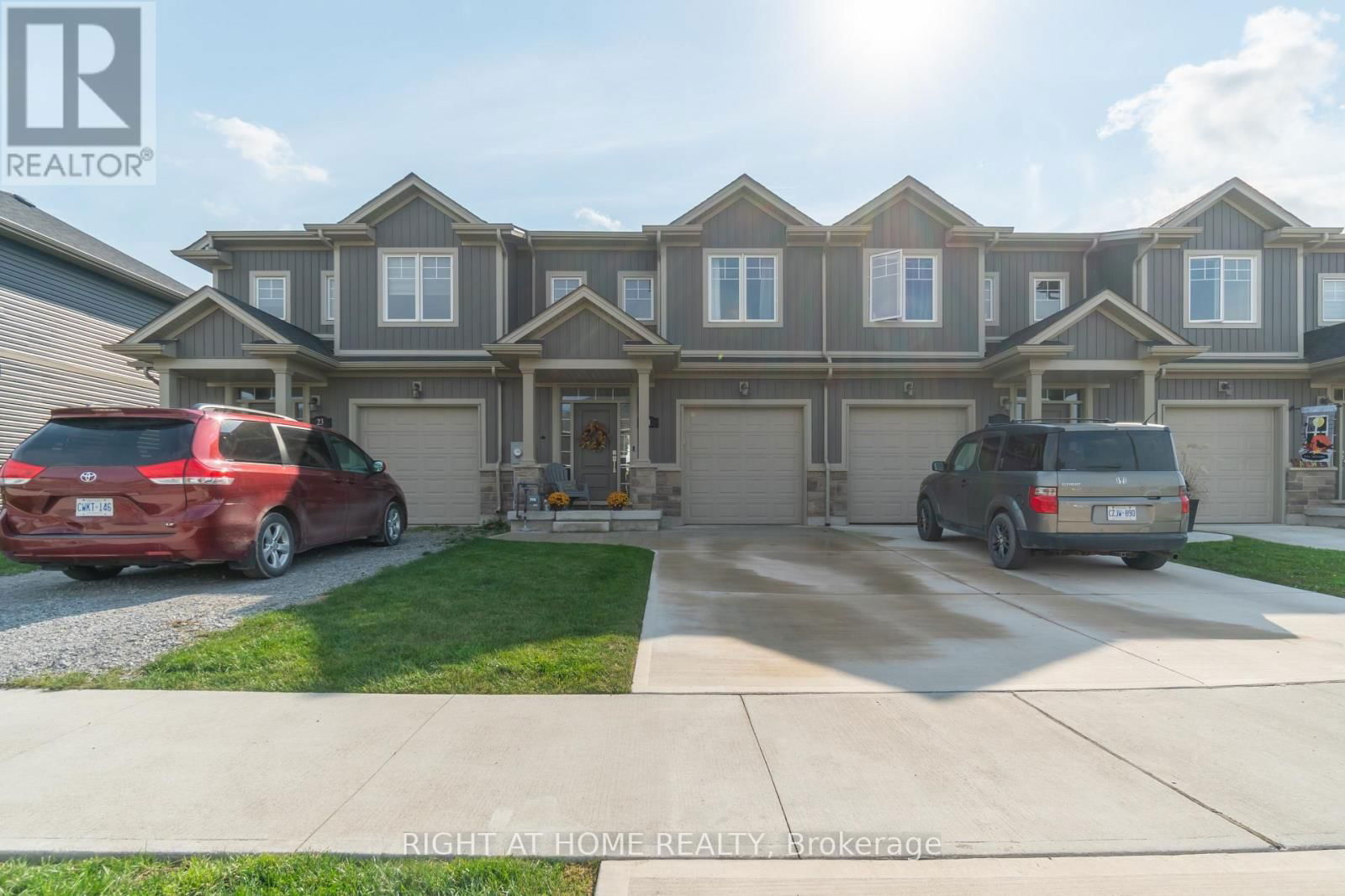 21 LAMB CRESCENT Image 1