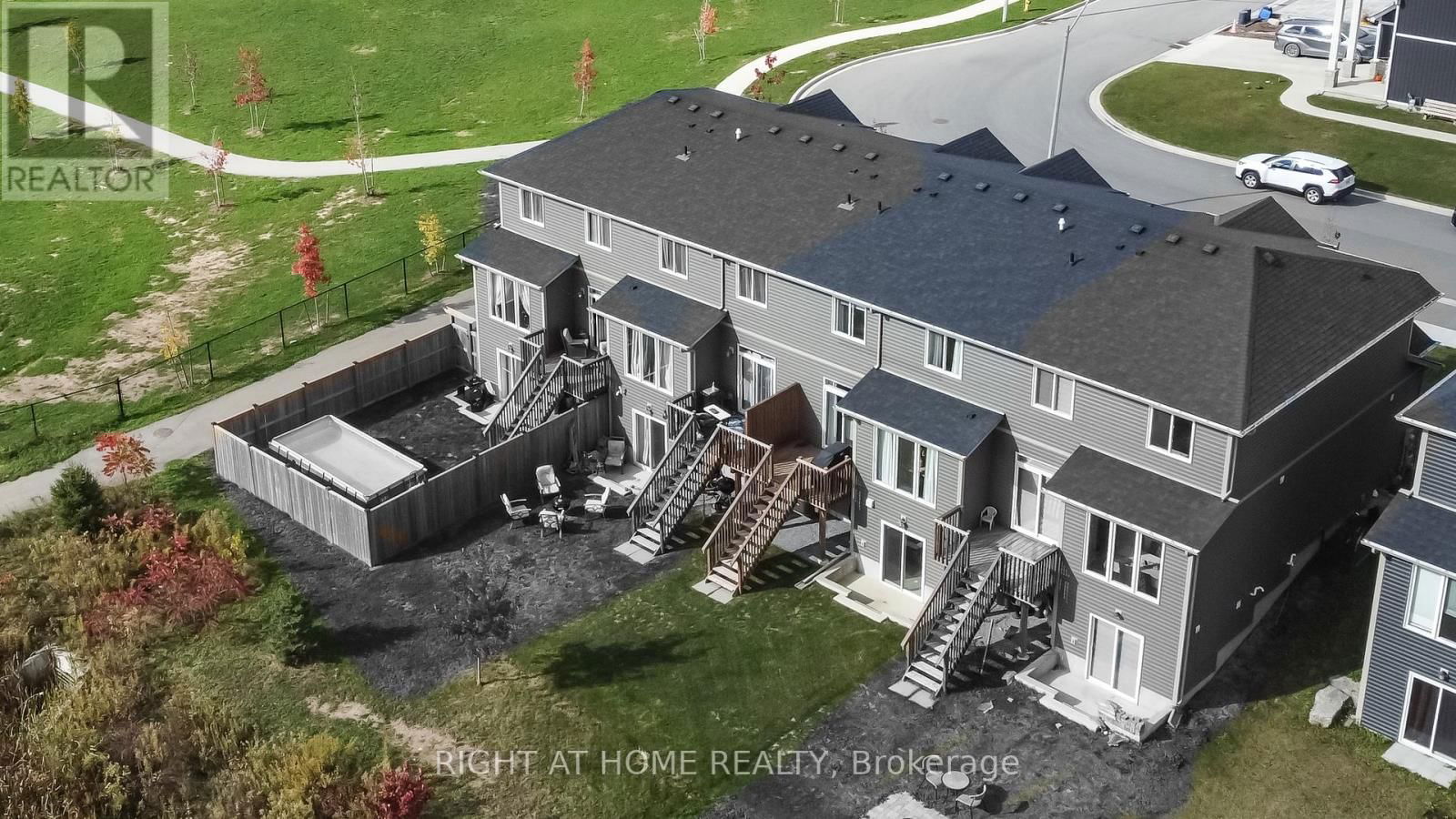 21 LAMB CRESCENT Image 31