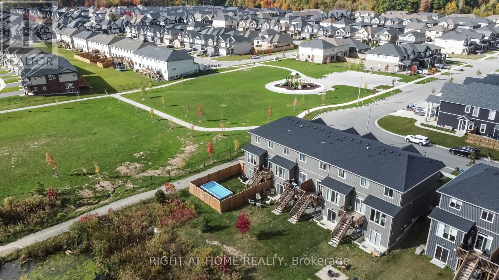 21 LAMB CRESCENT Image 33