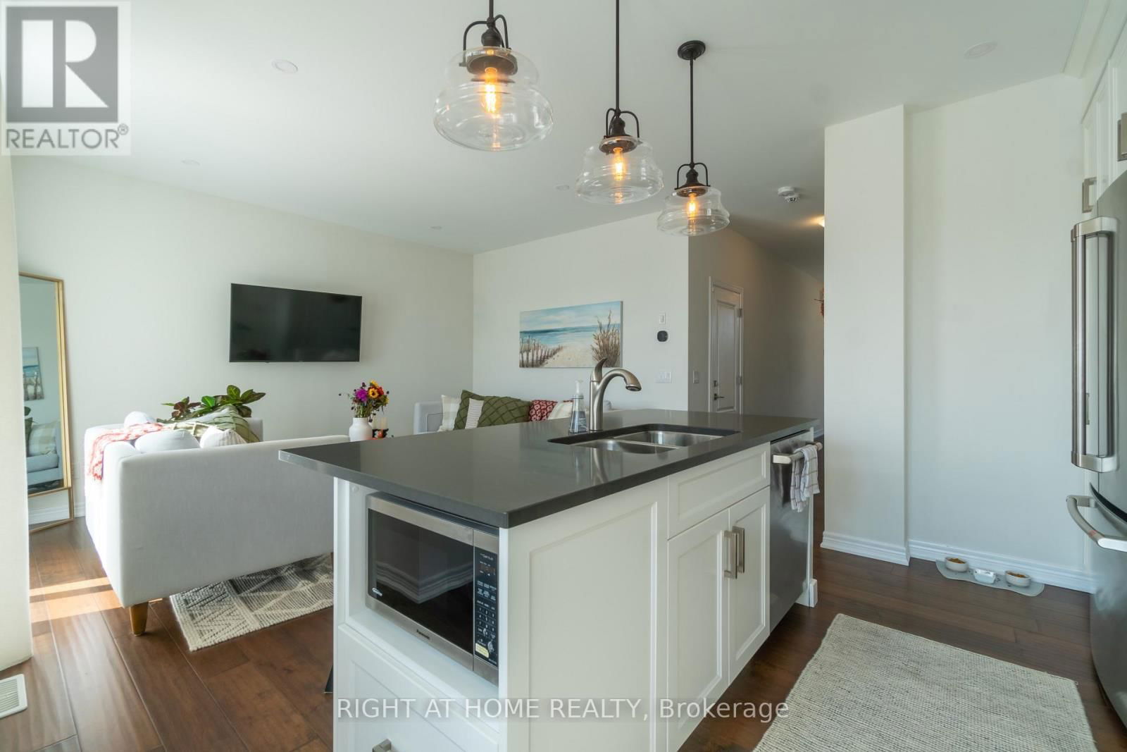 21 LAMB CRESCENT Image 8