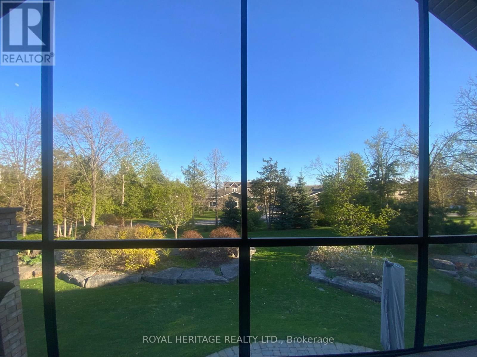 51 SOUTH HARBOUR DRIVE Image 12