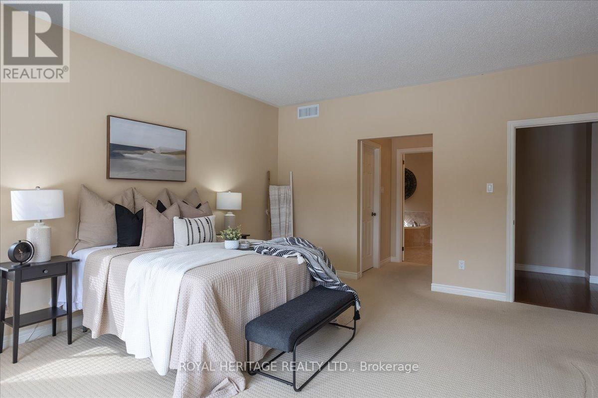 51 SOUTH HARBOUR DRIVE Image 17