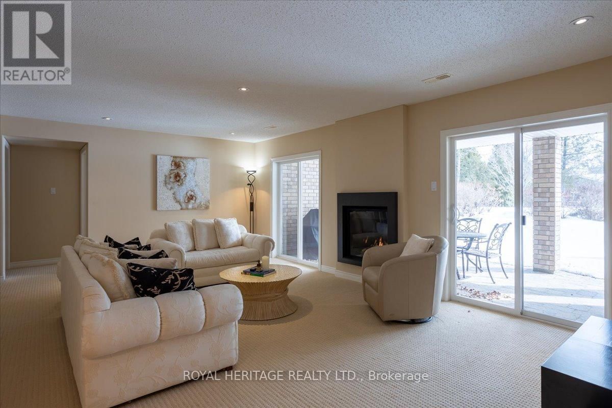 51 SOUTH HARBOUR DRIVE Image 20