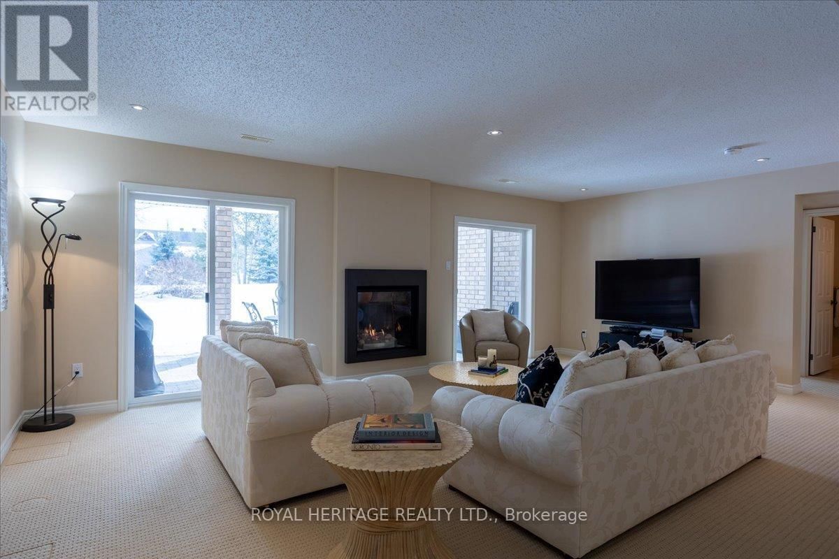 51 SOUTH HARBOUR DRIVE Image 21