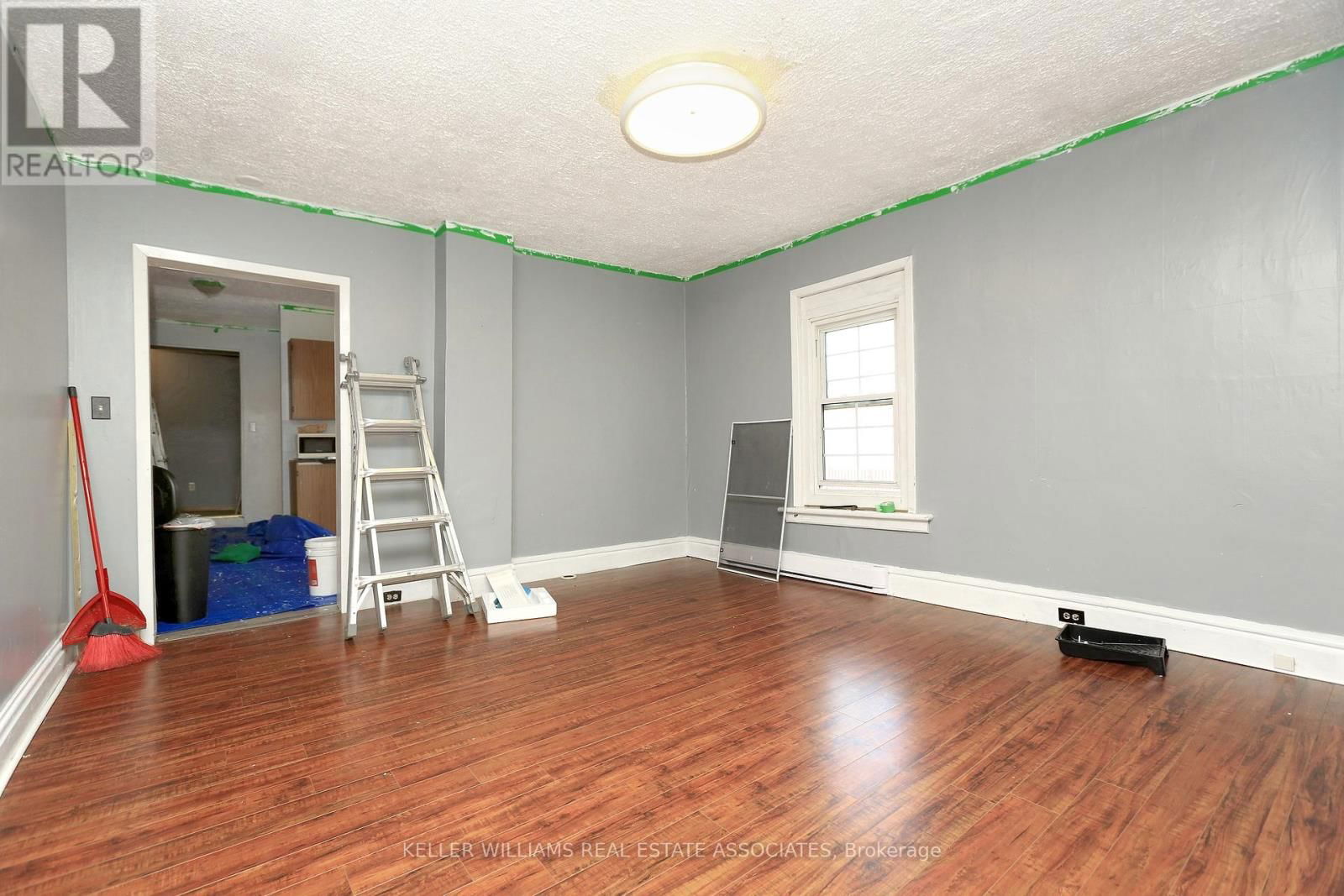 329 JOSEPHINE STREET WEST Image 10