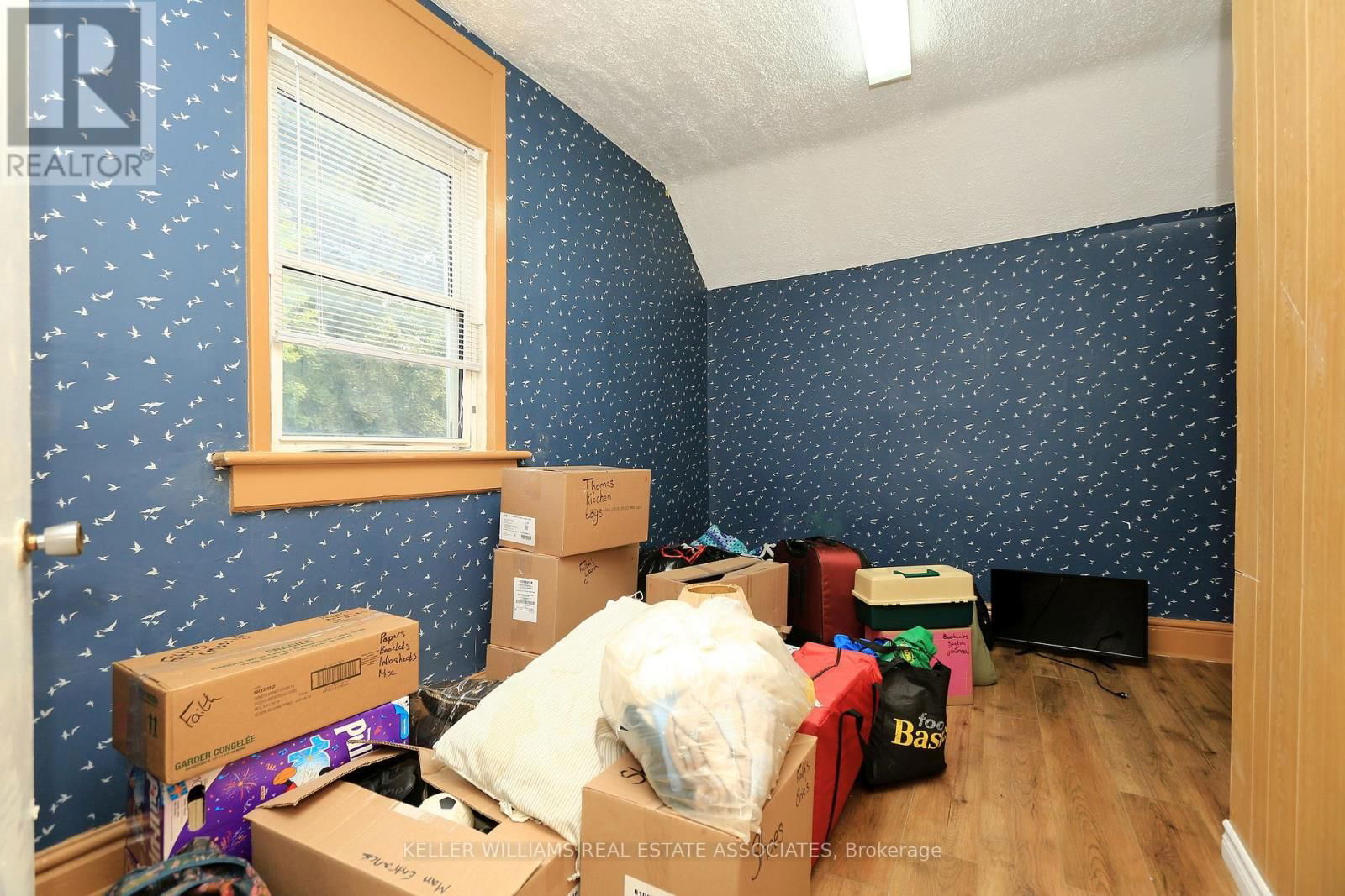 329 JOSEPHINE STREET WEST Image 13