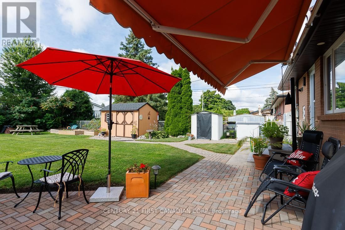 82 QUEENSTON CRESCENT Image 30