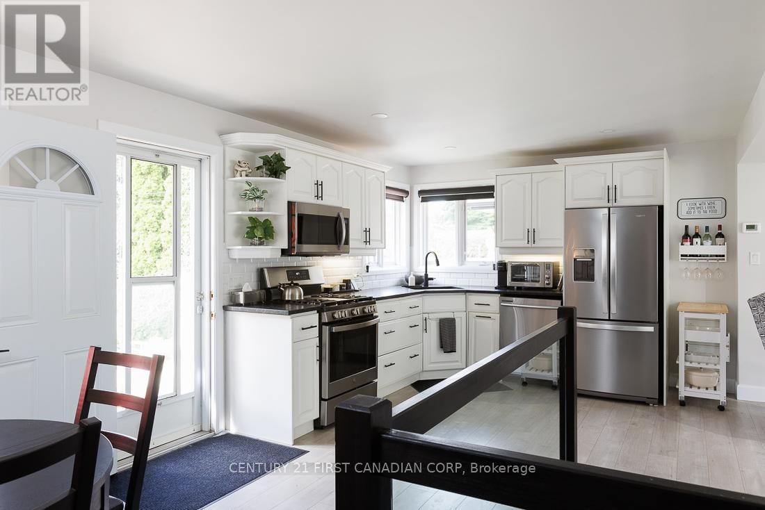 82 QUEENSTON CRESCENT Image 7