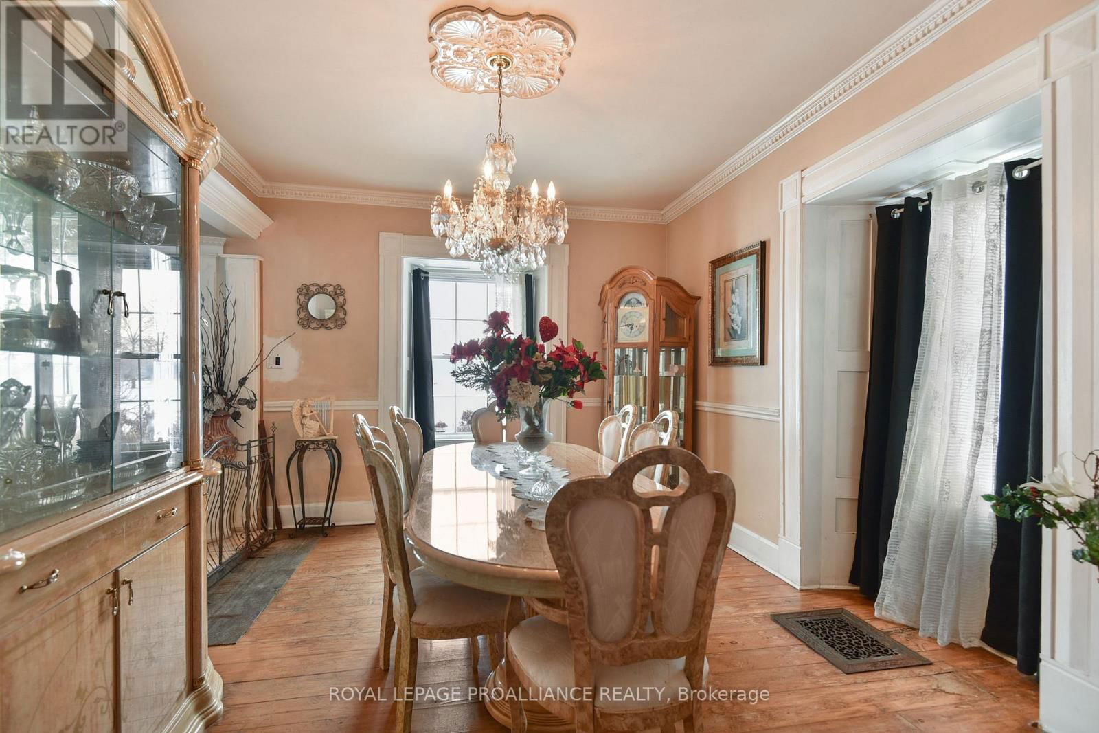 5039 CARMAN ROAD Image 11