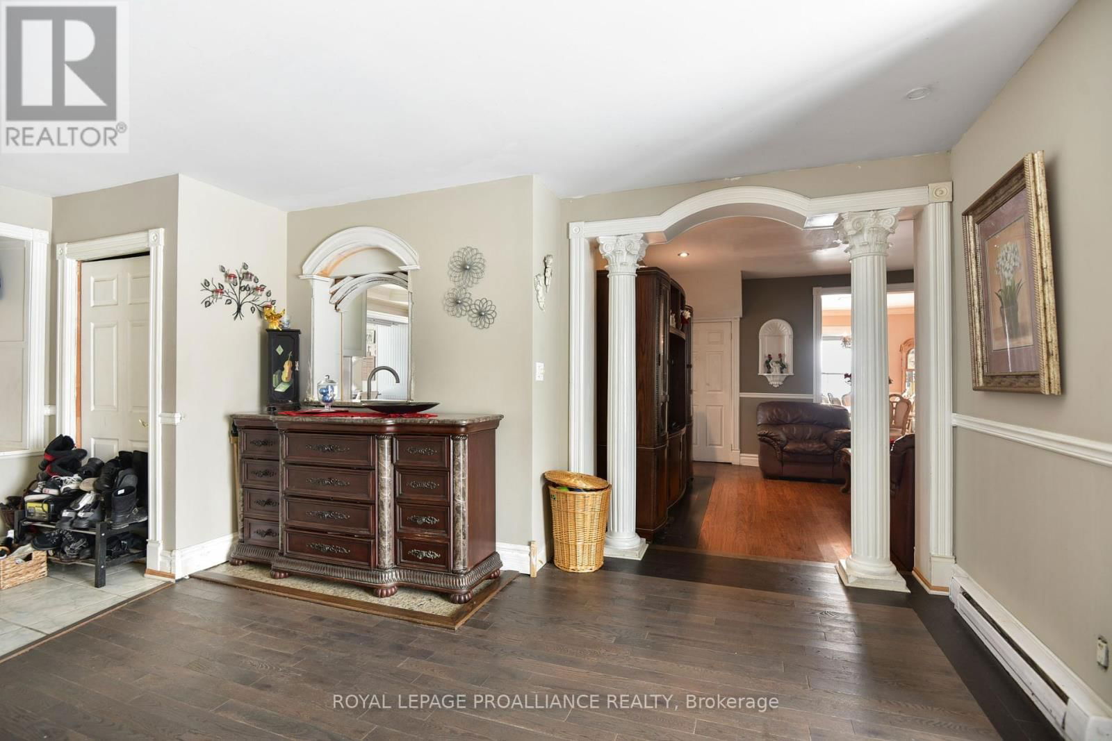 5039 CARMAN ROAD Image 13