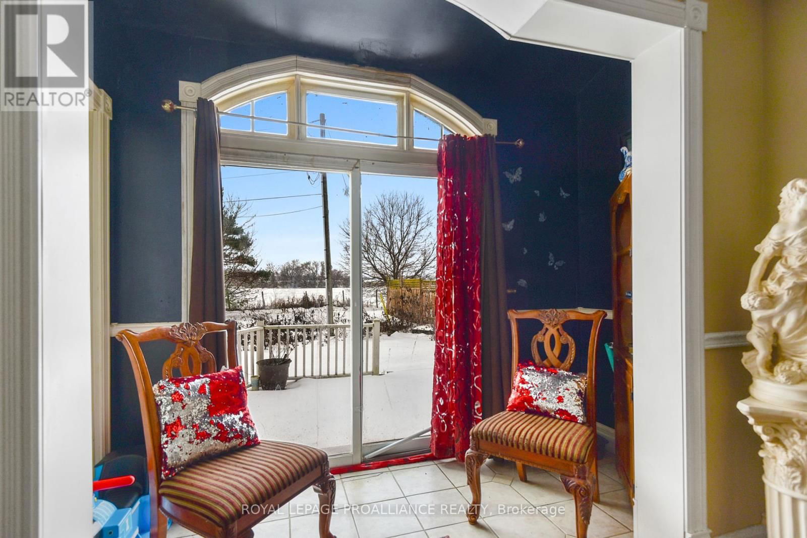 5039 CARMAN ROAD Image 15
